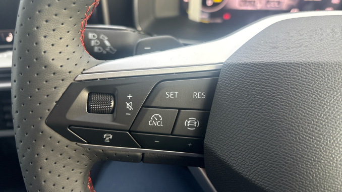 SEAT Leon 2.0 TDI EVO 150 FR Sport 5dr DSG [DAP] Diesel Hatchback - Image 17